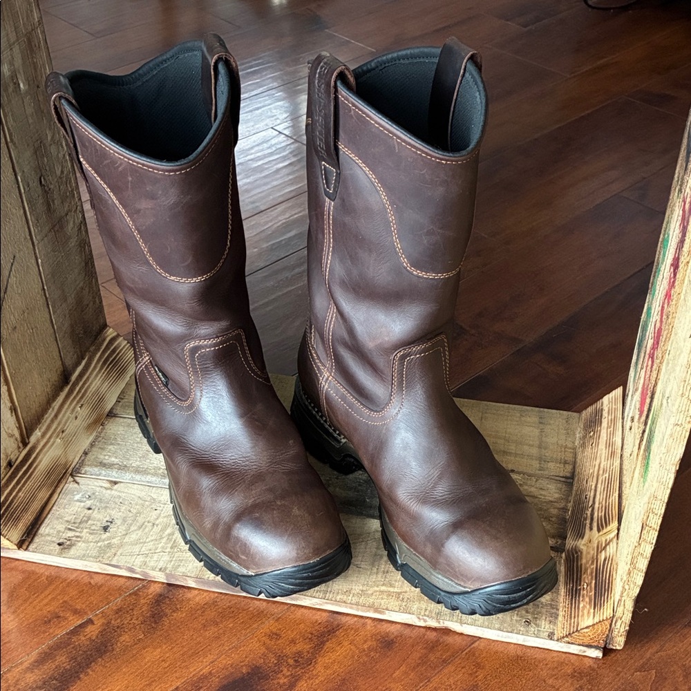 Two Harbors Men's 11-inch Waterproof Leather Safety Toe Pull-On Boot wide fit